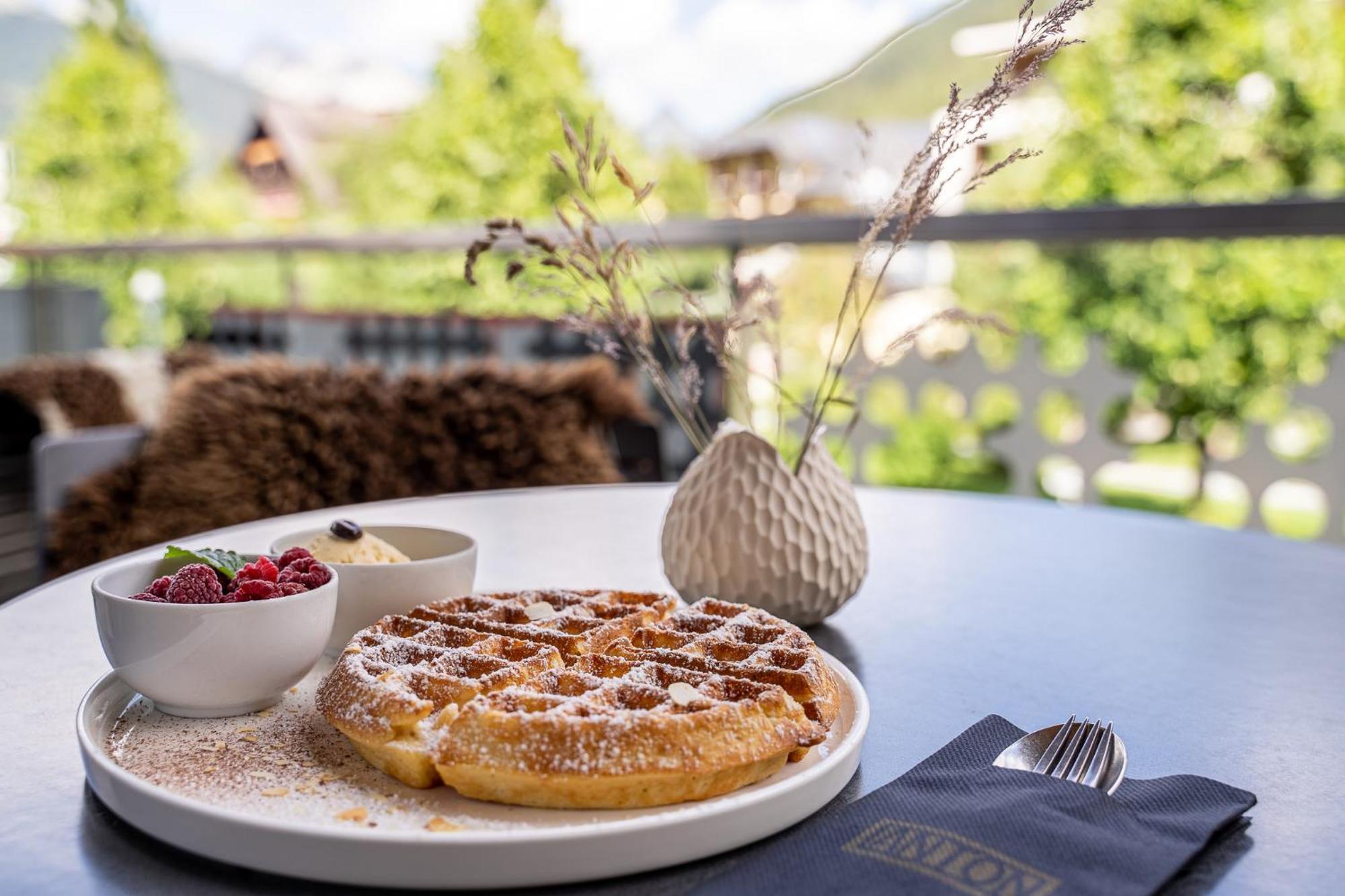 Quality Hosts Arlberg - Hotel Anton サンクト・アントン・アム・アールベルク エクステリア 写真